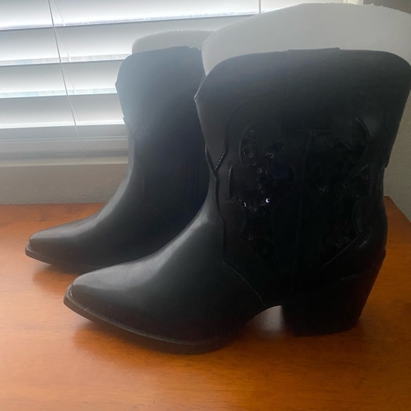 Wild Pair Shoes - Wild Pair Boots/Lucie Western Booties